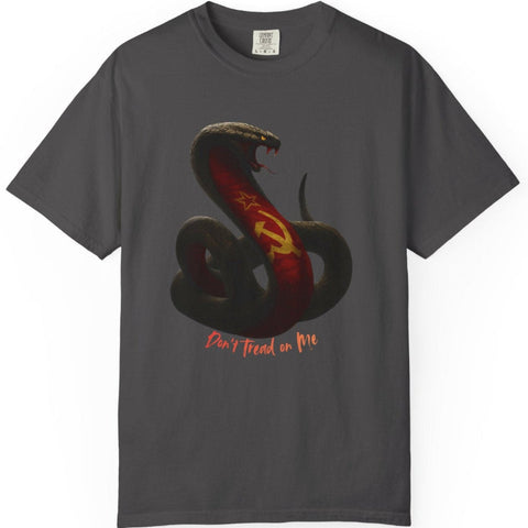 Don't Tread on Me Graphic T-Shirt for Bold Expressions